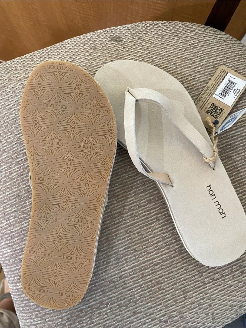 Hari Mari NWT Flip Flops
